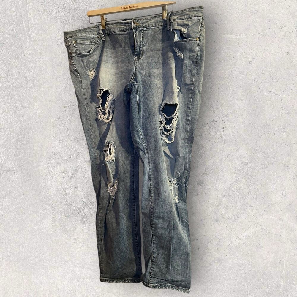 Torrid Premium Boyfriend Distressed Denim Jeans Size 24R Light Wash